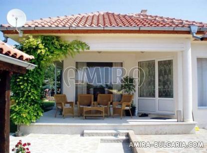 Furnished house near Kamchia front 1