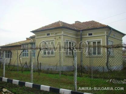 Furnished house 28 km from the beach