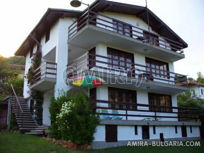 Huge house in Balchik front 1