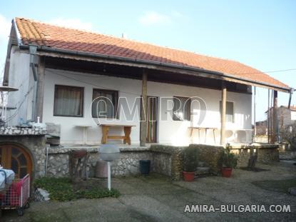 Furnished house 800 m from the beach front
