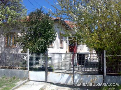 House in Byala near the beach fence