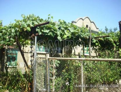 Cheap house in Bulgaria front 2