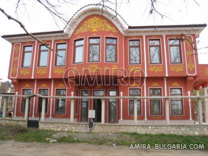 Authentic Bulgarian style house in Varna front 2