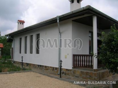 New 3 bedroom house 20km from Varna side