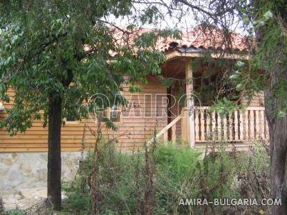 House in Bulgaria near a dam front 3