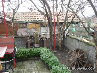 Bulgarian holiday home near a lake garden 2
