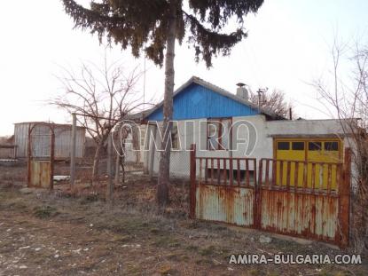 House near a lake 3km from Dobrich side 3