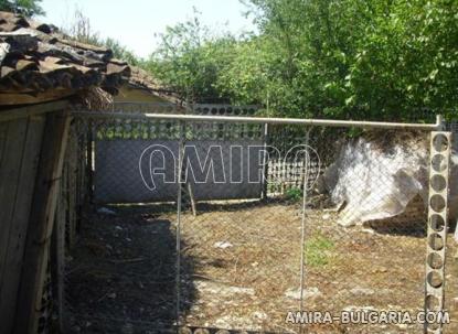 Cheap house in Bulgaria garden 3