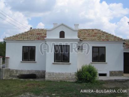 Renovated house in Bulgaria next to a lake