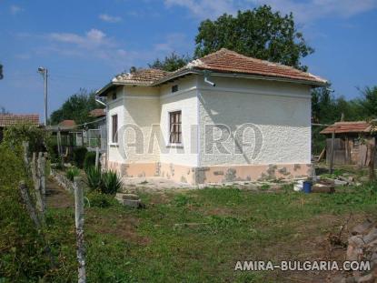 Renovated house near Dobrich side 2