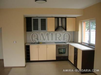 Massive 3 bedroom house 7 km from Balchik kitchen