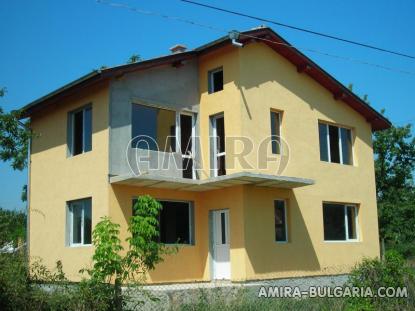 Spacious house in Bulgaria 7 km from the beach of Albena front