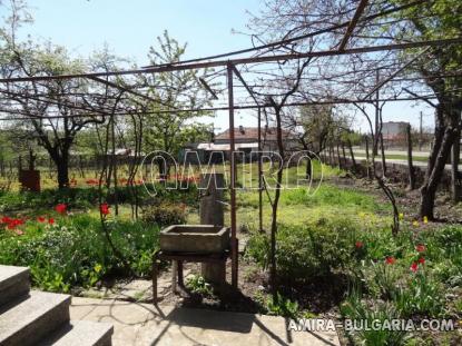 House in Bulgaria 5 km from Dobrich front 4
