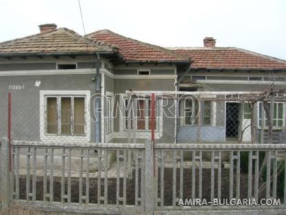 House in a big village near Dobrich front