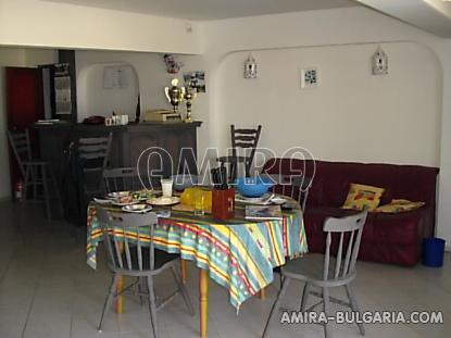 Furnished house near the beach living room