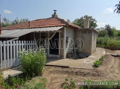 Cozy house near Dobrich garden 9