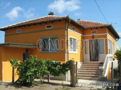 Bulgarian town house 6 km from the beach