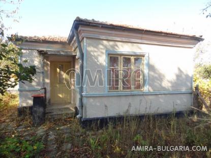 Furnished house 5 km from Dobrich 3