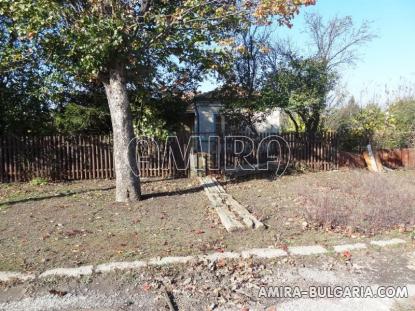 Furnished house 5 km from Dobrich 10