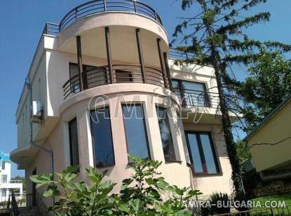 Sea view villa in Varna 400m from the beach