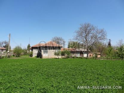 Bulgarian town house with garage 2