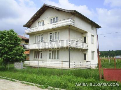 Bulgarian house near the beach front 3