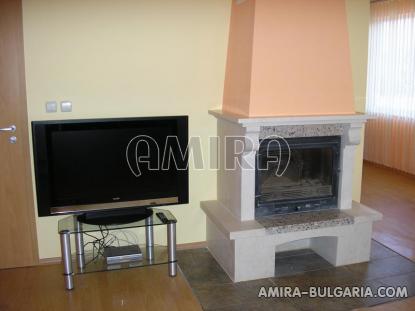 New 3 bedroom house next to a lake fireplace 2