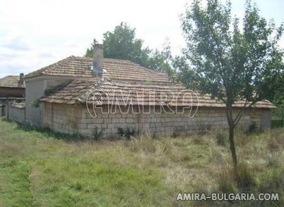 Bulgarian house 59km from the sea back