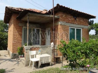 House in Bulgaria next to a lake