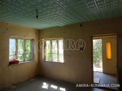 Old bulgarian house in a well served village room 2
