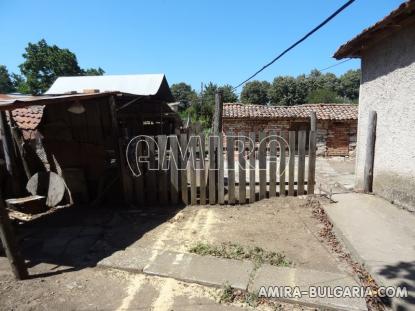 Bulgarian house in a well served village yard