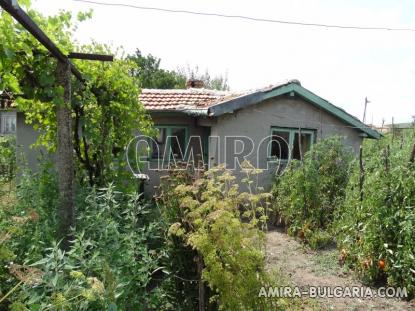 Furnished house in Bulgaria garden