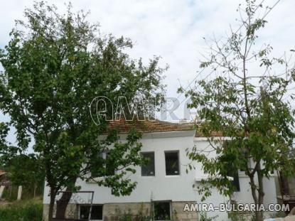 House in Bulgaria next to a dam 7