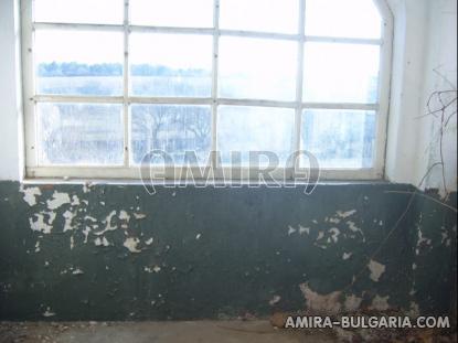 Bulgarian house with big plot 17