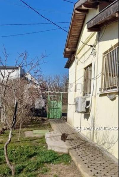 First line sea view villa in Balchik living room 3