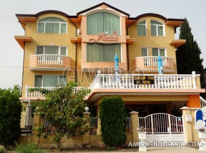 Family hotel in Kranevo