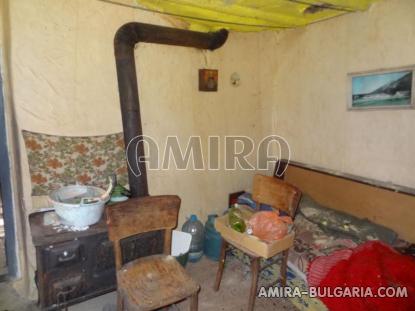 Cheap Bulgarian house near a lake 10