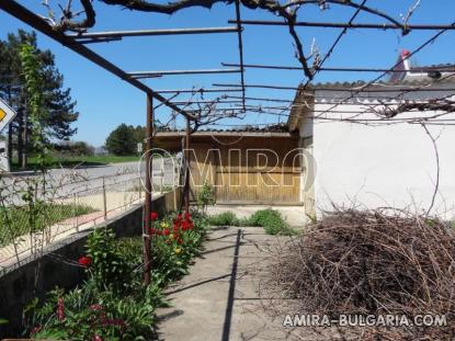 Town house with bar for sale 3