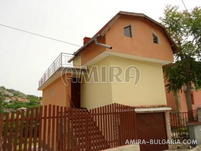 House near the Botanic Garden of Balchik 2