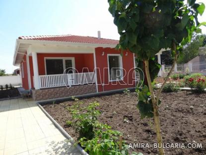 House with pool near the beach 3