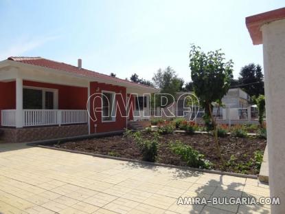 House with pool near the beach 5