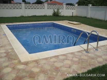Furnished house 2 km from the beach pool 3