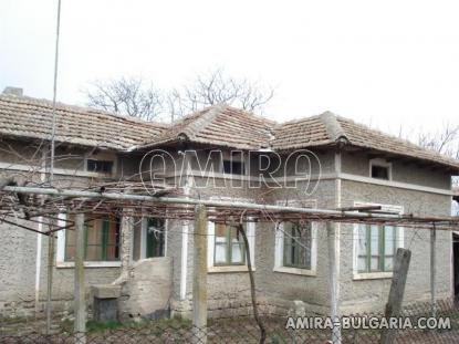 Bulgarian house 40km from the beach