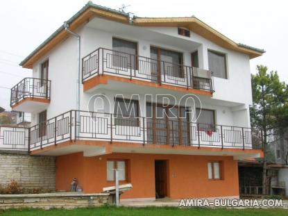 House with sea view in Balchik front 1
