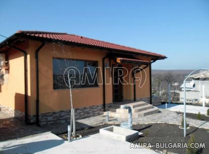 Furnished bulgarian home near a dam