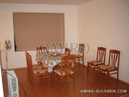 Furnished 4 bedroom house near Varna dining room