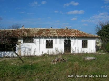House in authentic Bulgarian style front 2