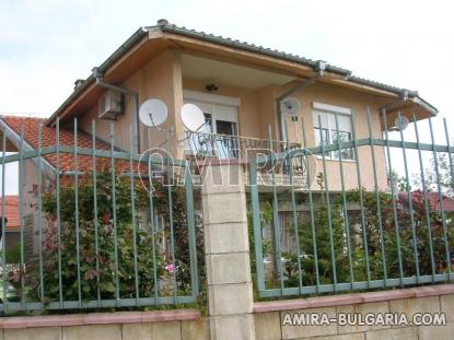 Furnished house in Varna Trakata