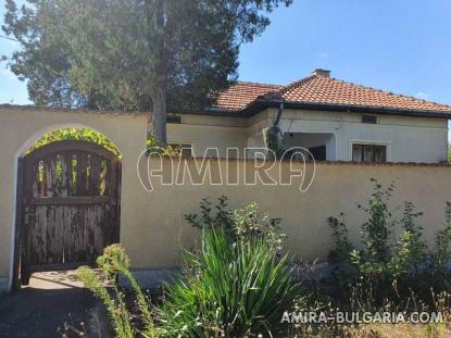 Massive house in Bulgaria front 4