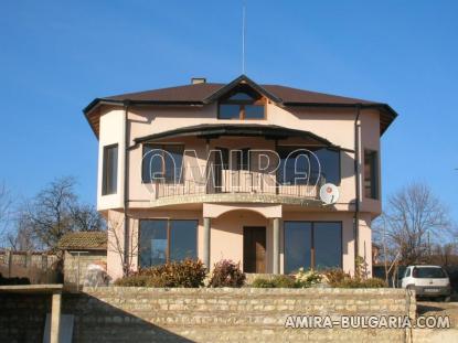 Furnished house 17 km from Varna front 2